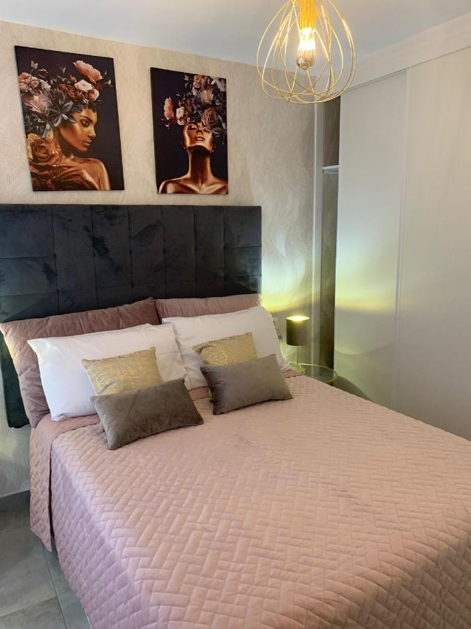 Los Boliches Holidays Suites Fuengirola Eksteriør bilde